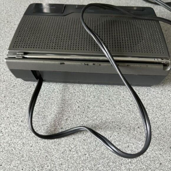 Radio Shack Weatheradio Alert Model No. 12-240 - Picture 6 of 6